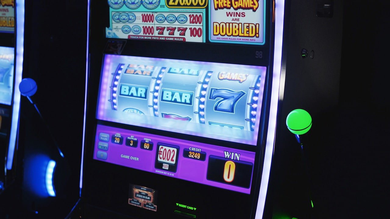Giao diện cá cược thể thao và casino trực tuyến trên 99win